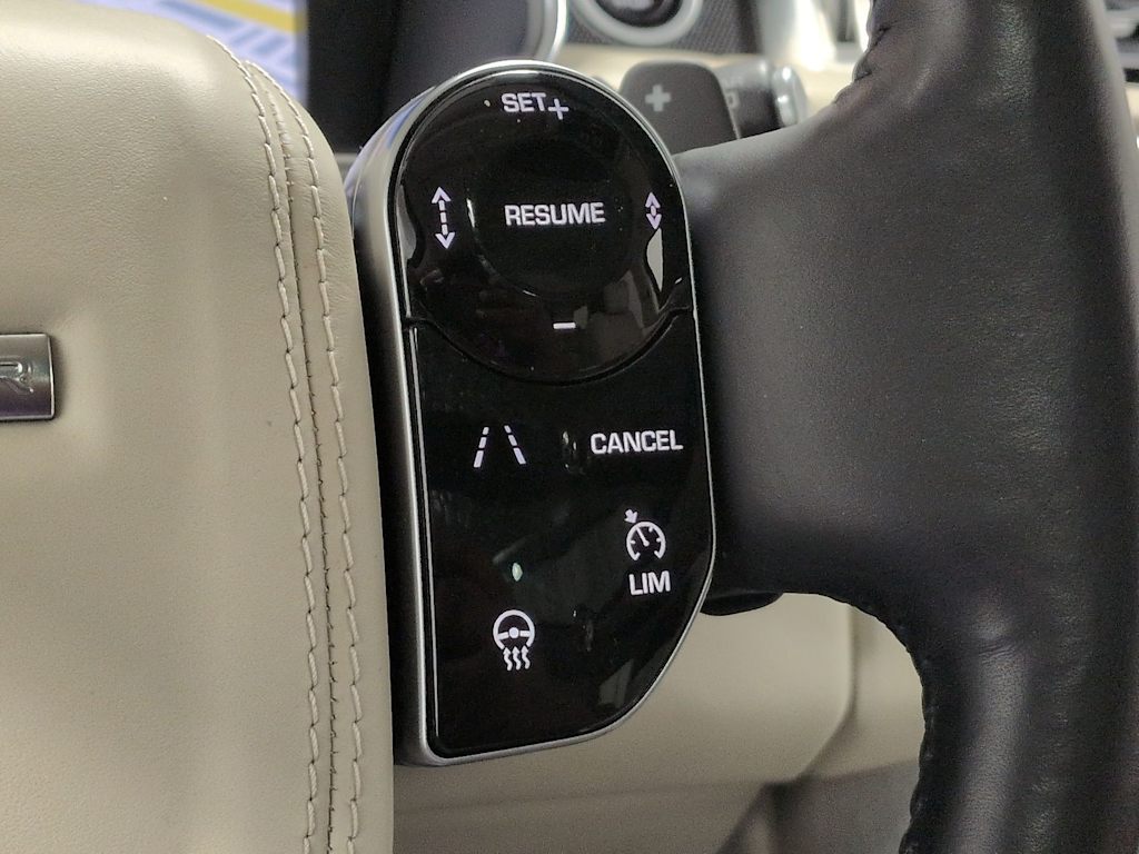 Thumbnail: 2021 Land Rover Range Rover - 33