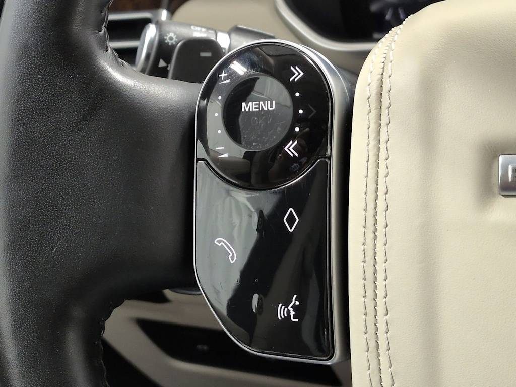 Thumbnail: 2021 Land Rover Range Rover - 32