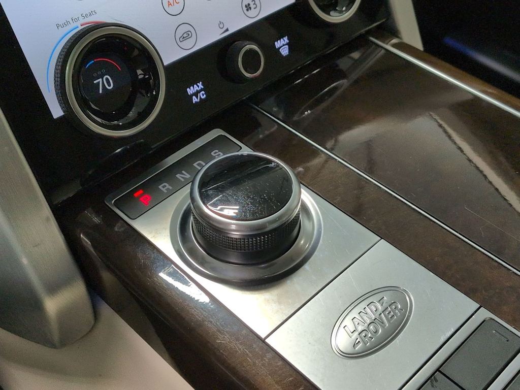 Thumbnail: 2021 Land Rover Range Rover - 16