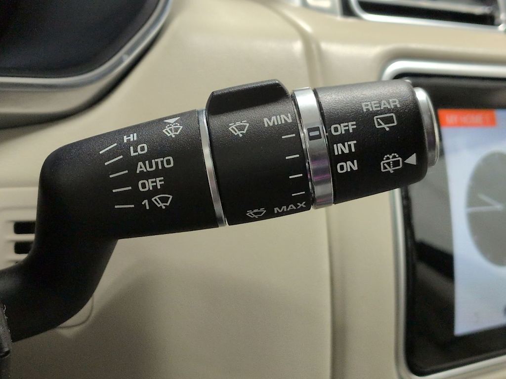 Thumbnail: 2021 Land Rover Range Rover - 14