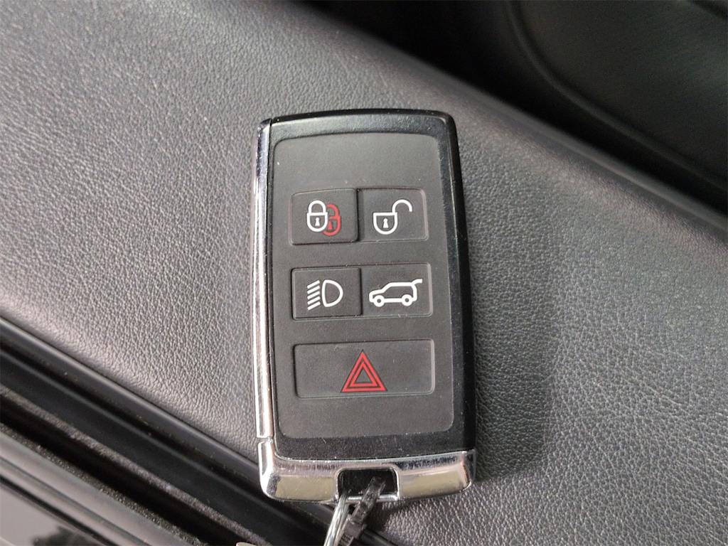 Thumbnail: 2020 Land Rover Range Rover - 31