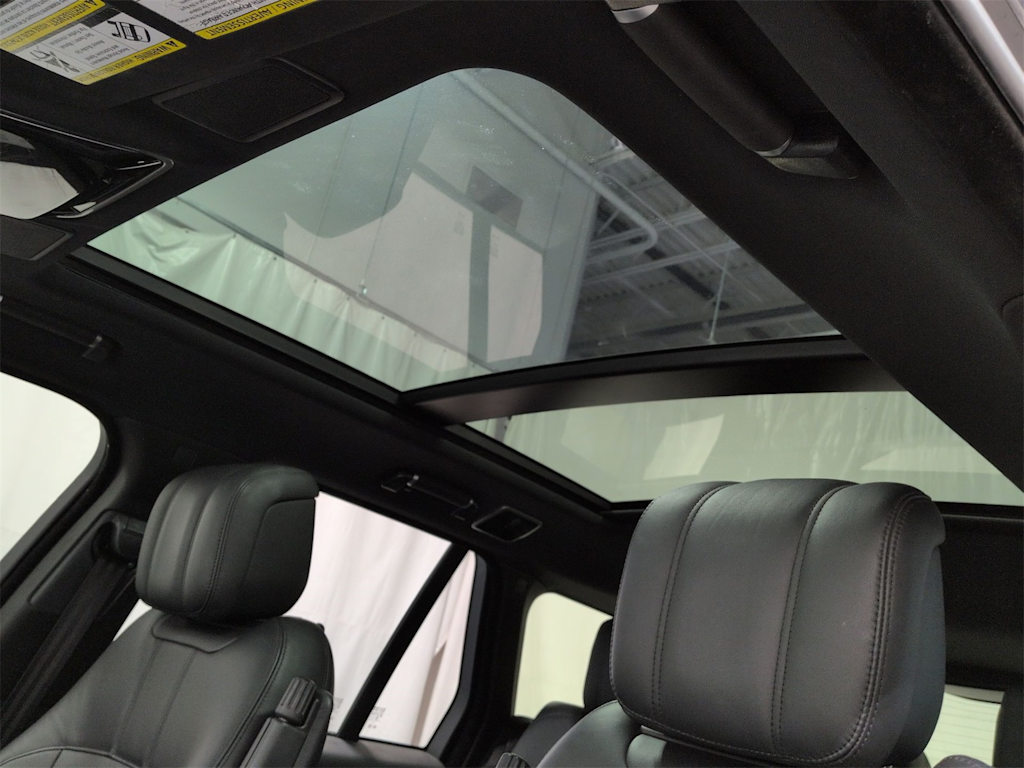 Thumbnail: 2020 Land Rover Range Rover - 19