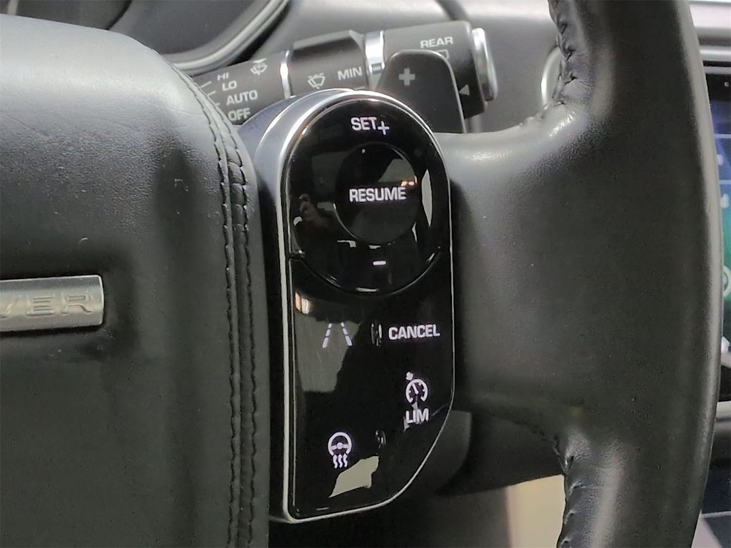 Thumbnail: 2020 Land Rover Range Rover - 24