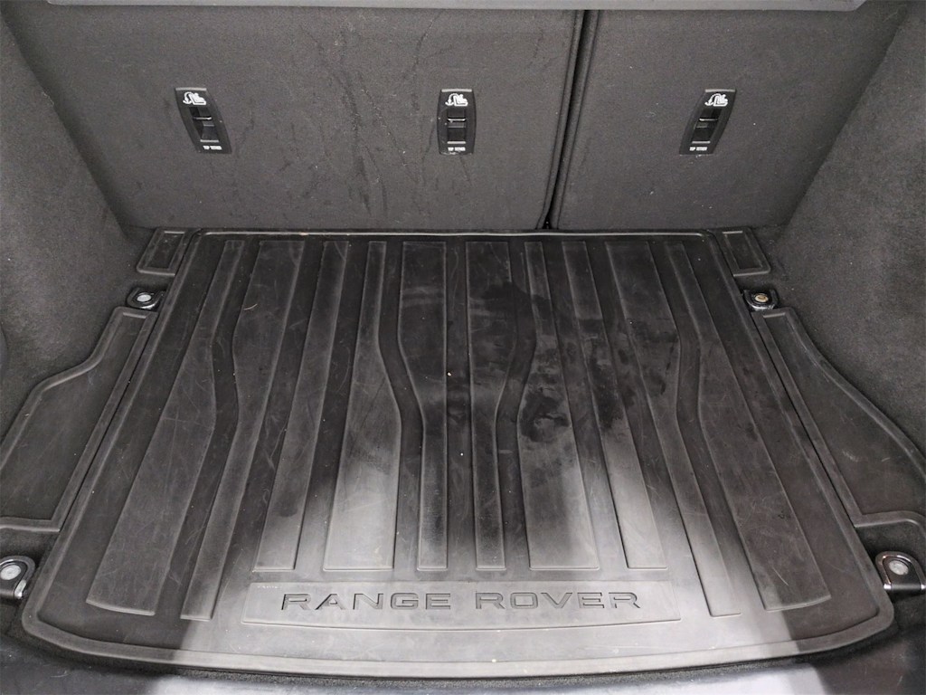 Thumbnail: 2017 Land Rover Range Rover Evoque - 18