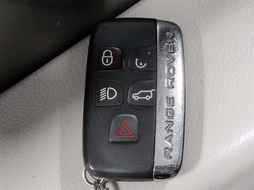 Thumbnail: 2018 Land Rover Range Rover Velar - 40