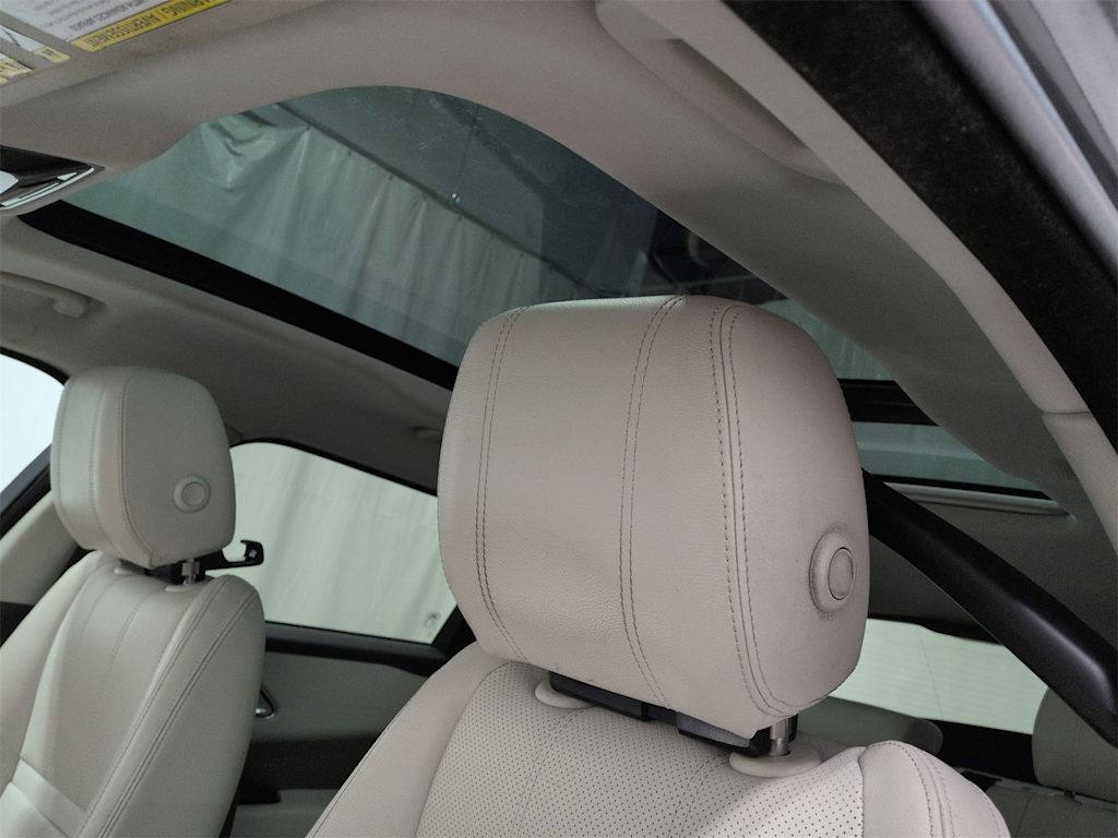 Thumbnail: 2018 Land Rover Range Rover Velar - 28