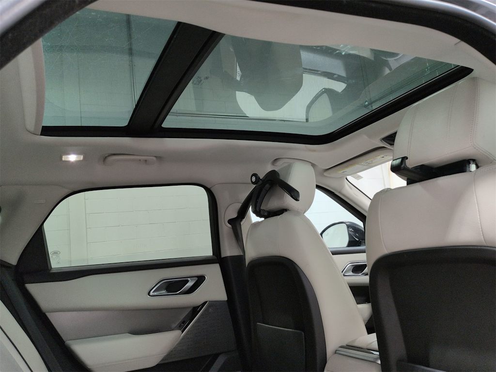 Thumbnail: 2018 Land Rover Range Rover Velar - 30