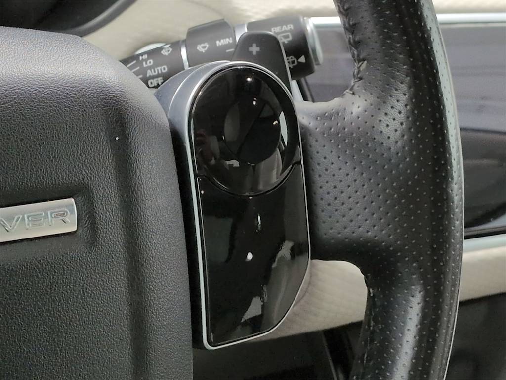 Thumbnail: 2018 Land Rover Range Rover Velar - 33