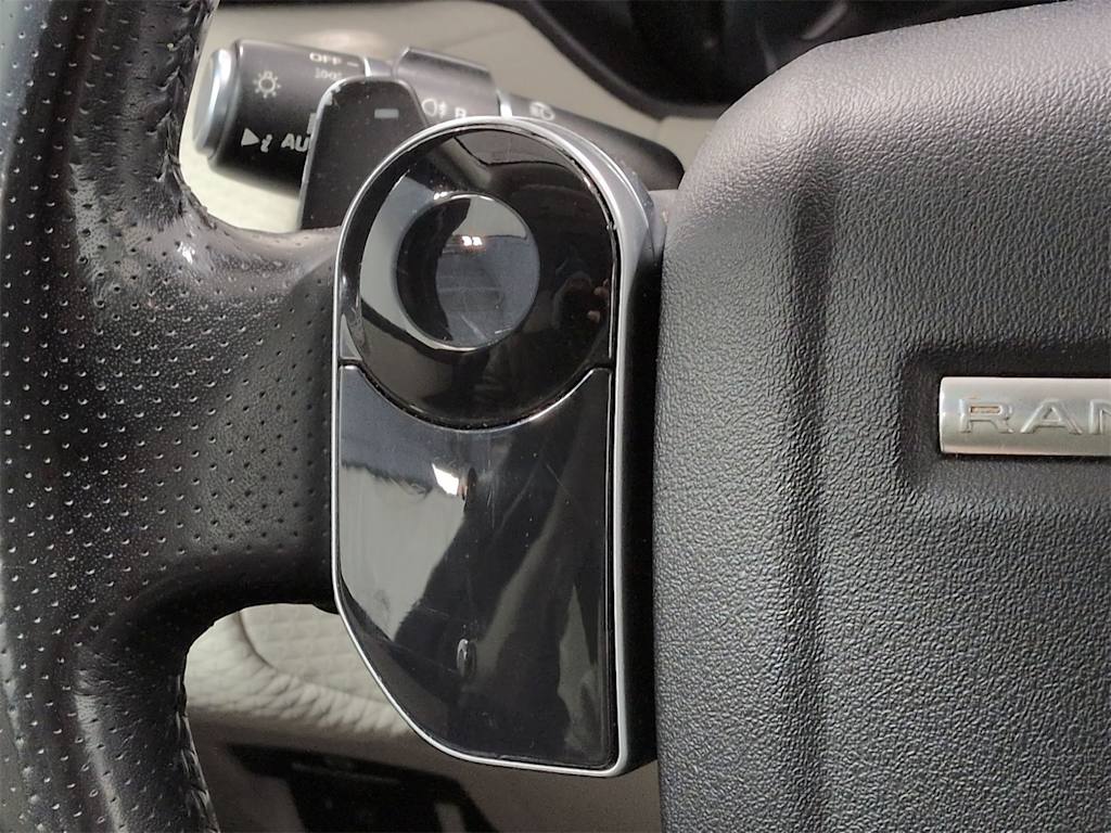 Thumbnail: 2018 Land Rover Range Rover Velar - 32