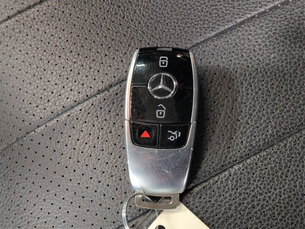 Thumbnail: 2023 Mercedes-Benz E-Class - 18