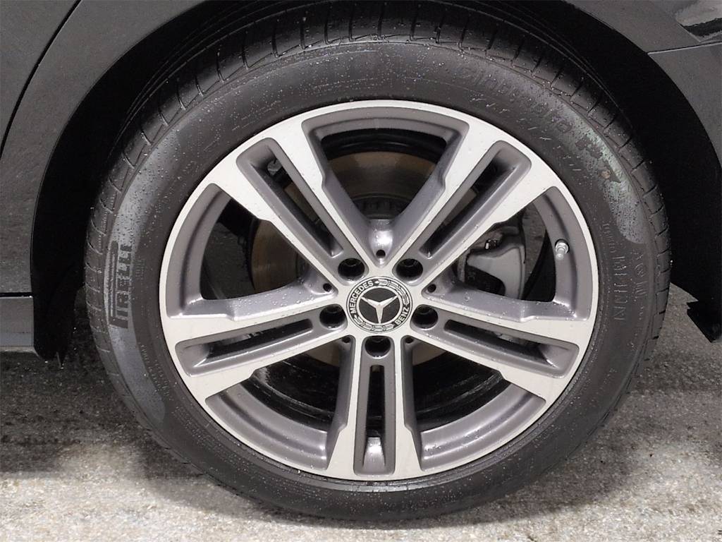 Thumbnail: 2023 Mercedes-Benz E-Class - 8