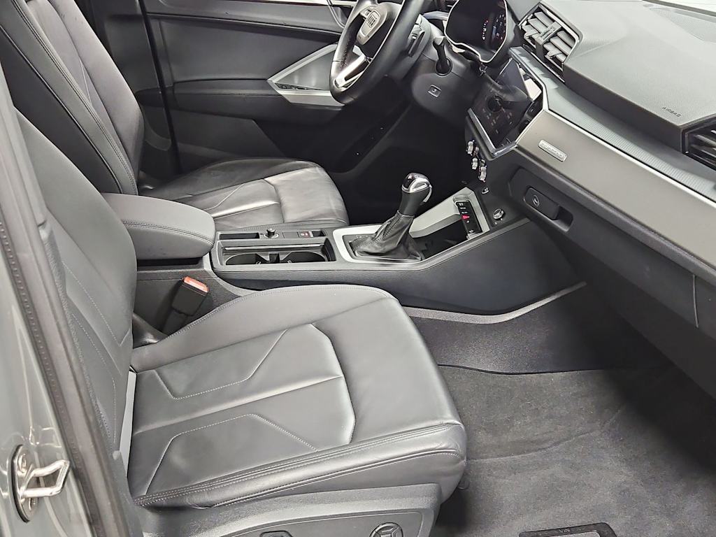 Thumbnail: 2024 Audi Q3 - 12