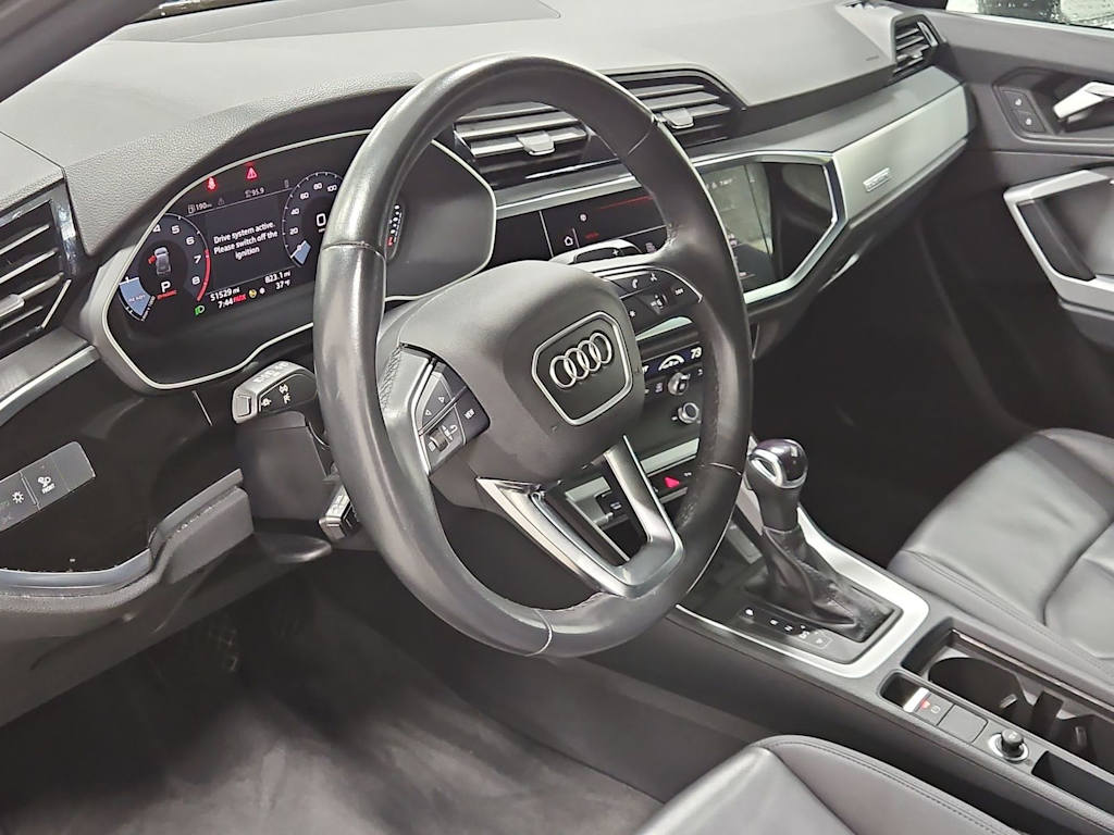 Thumbnail: 2024 Audi Q3 - 2