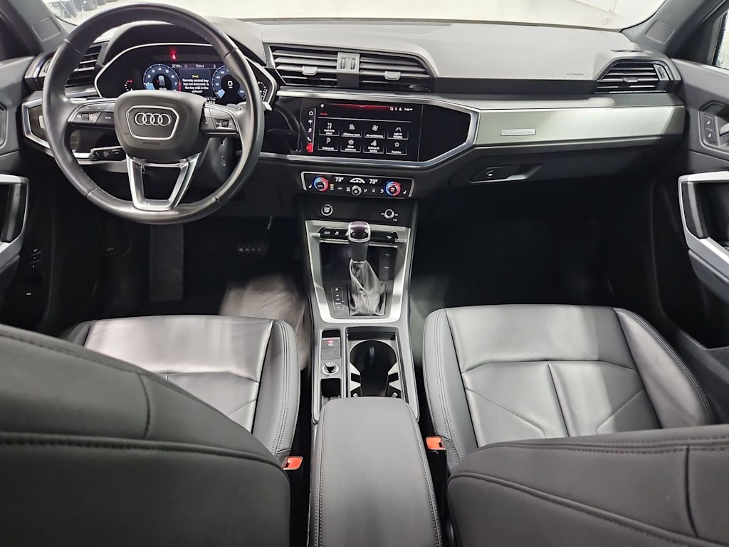 Thumbnail: 2024 Audi Q3 - 10