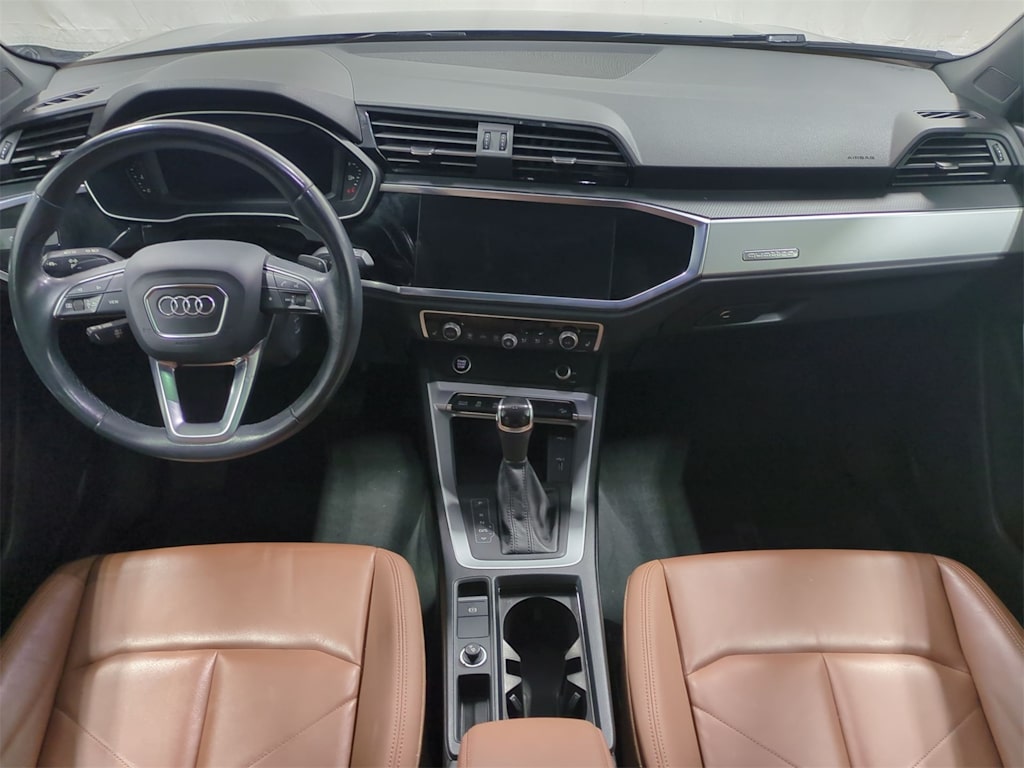 Thumbnail: 2021 Audi Q3 - 10