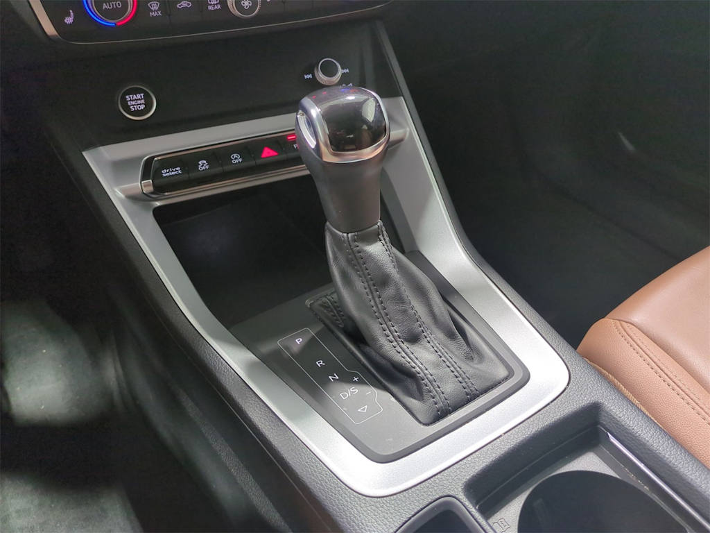 Thumbnail: 2021 Audi Q3 - 37