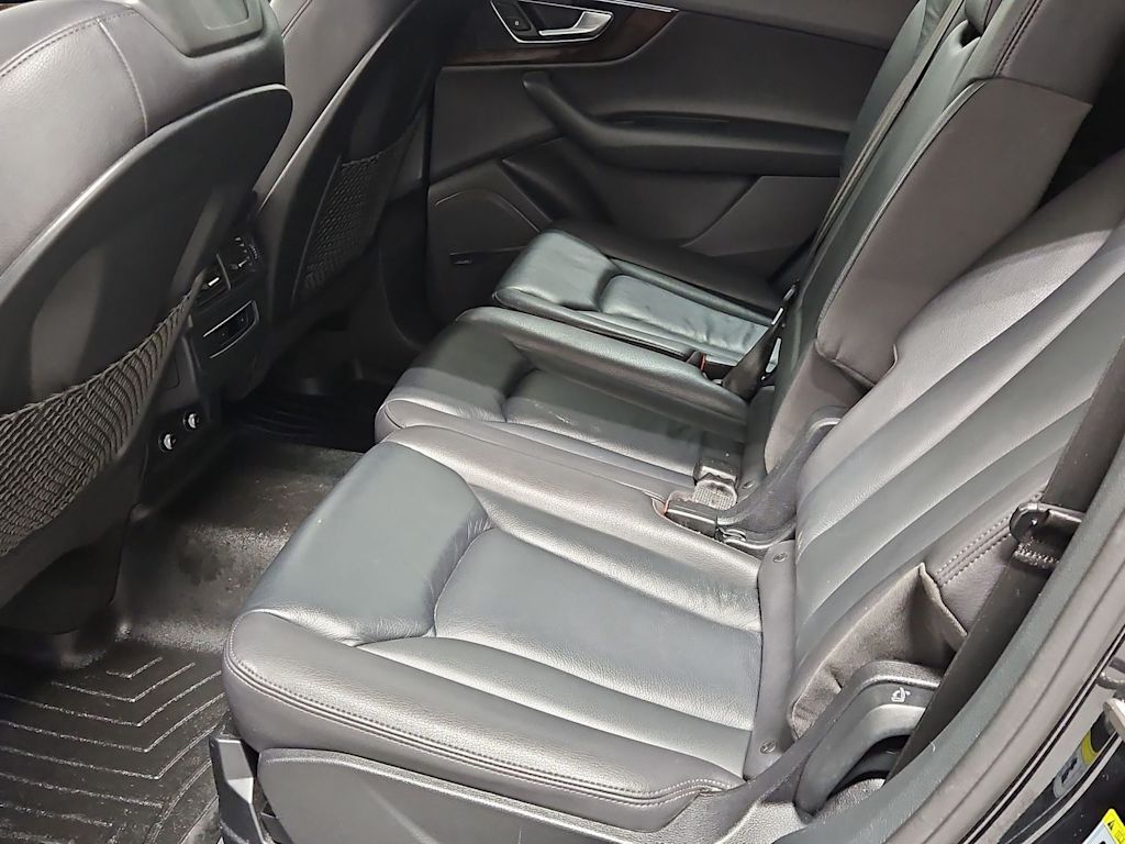 Thumbnail: 2018 Audi Q7 - 13