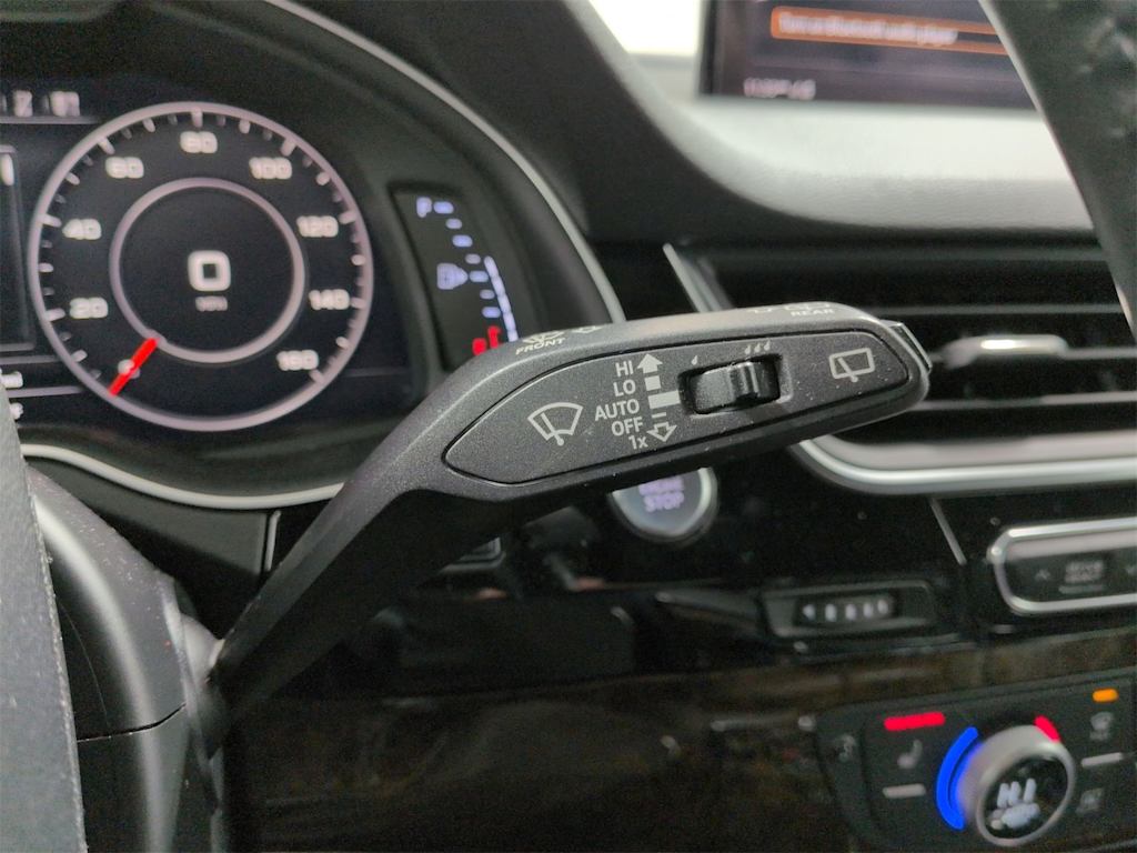 Thumbnail: 2018 Audi Q7 - 15