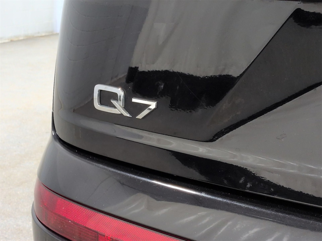 Thumbnail: 2018 Audi Q7 - 7