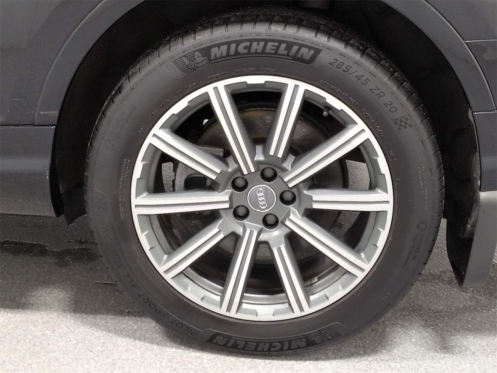 Thumbnail: 2017 Audi Q7 - 8