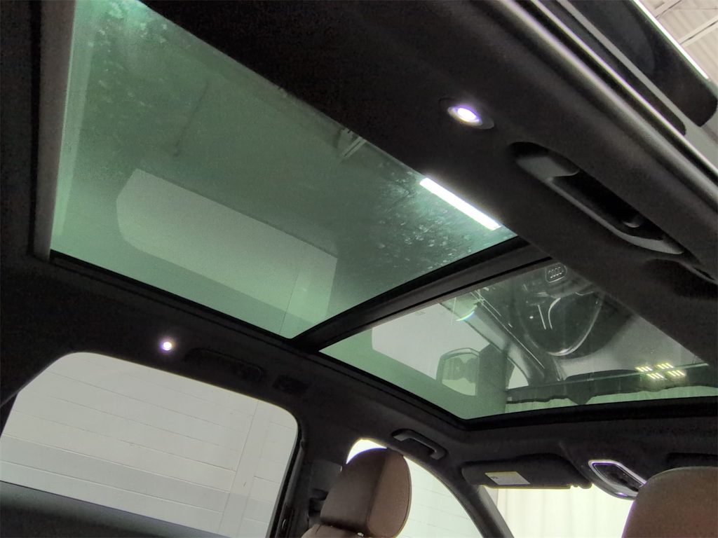 Thumbnail: 2017 Audi Q7 - 31