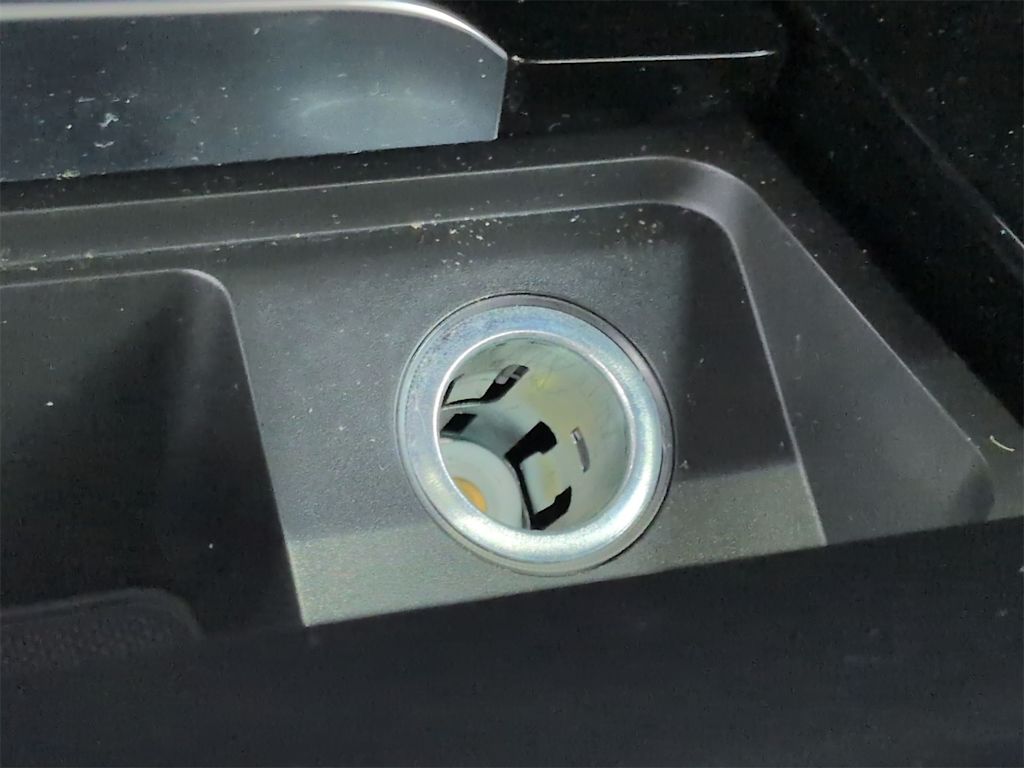 Thumbnail: 2017 Audi Q7 - 16