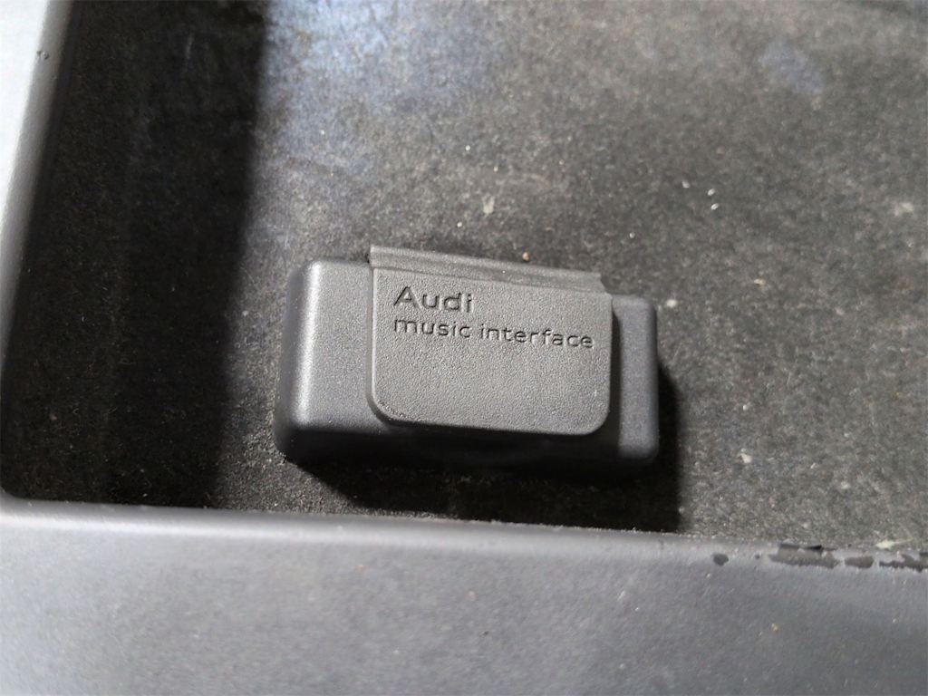 Thumbnail: 2015 Audi A8 - 18