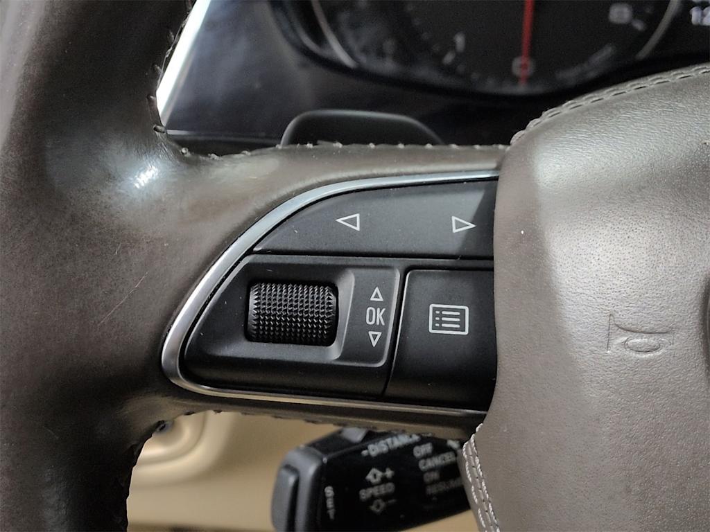 Thumbnail: 2015 Audi A8 - 32