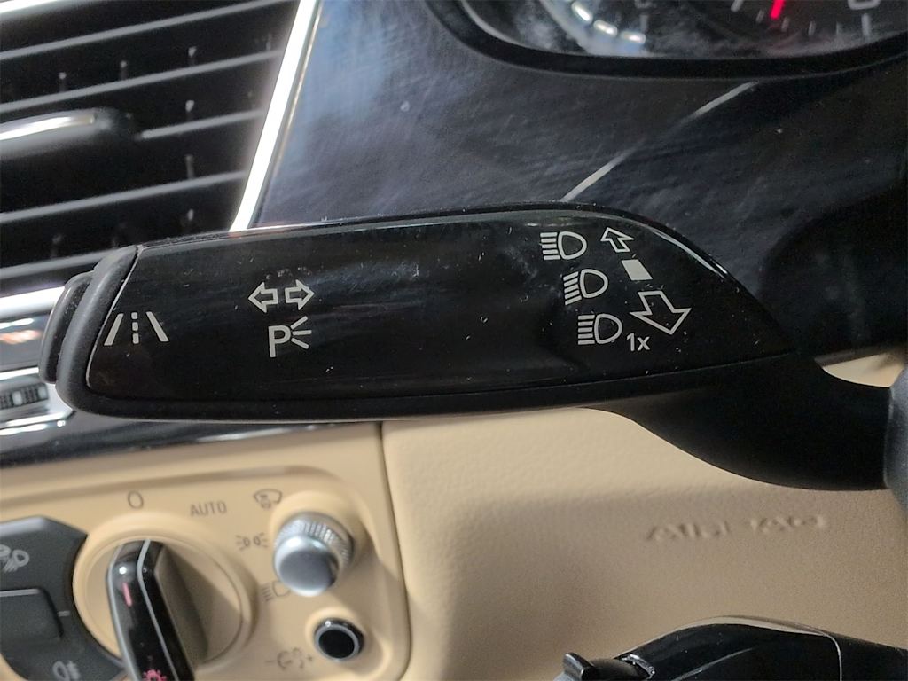 Thumbnail: 2015 Audi A8 - 34