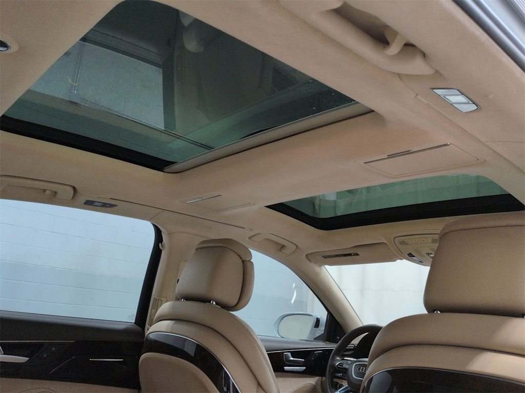 Thumbnail: 2015 Audi A8 - 31