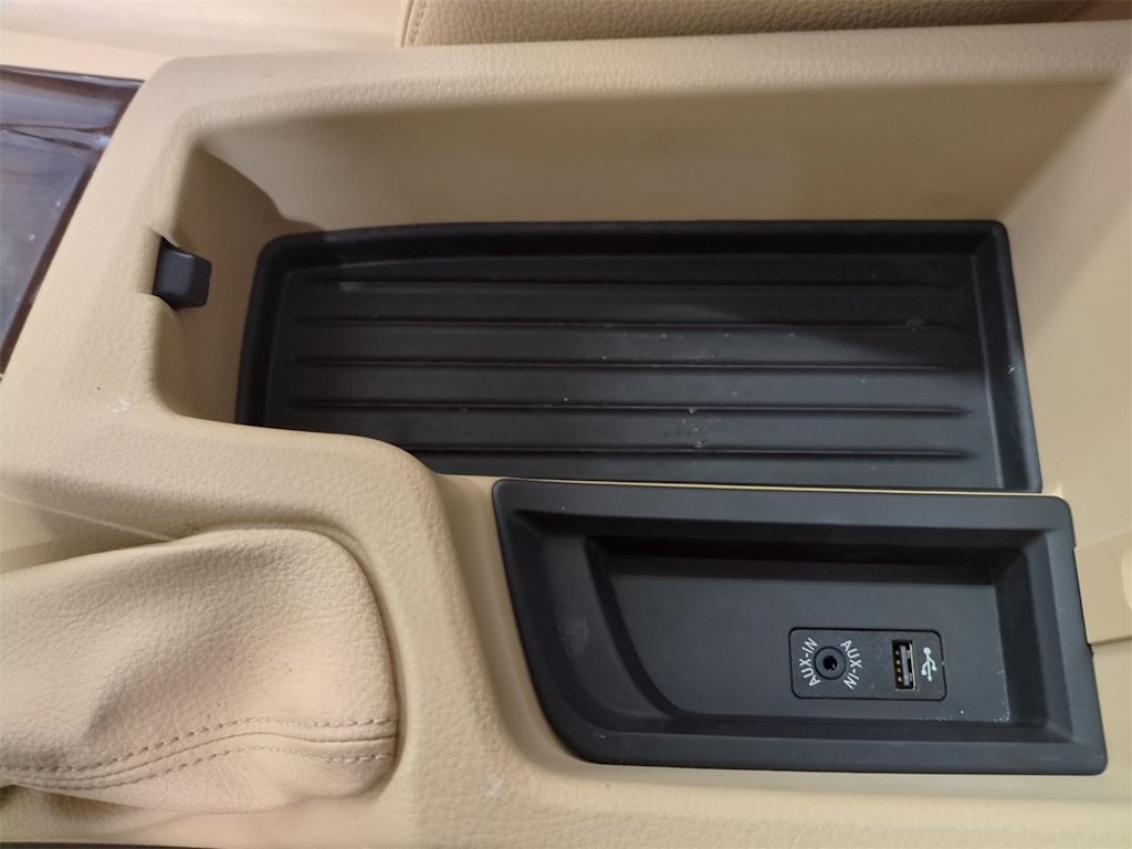 2015 BMW 3 Series 328xi 37