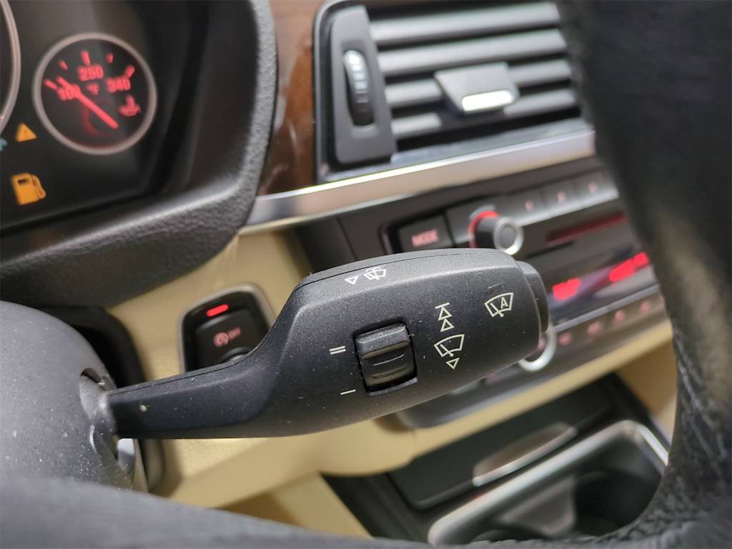 2015 BMW 3 Series 328xi 16