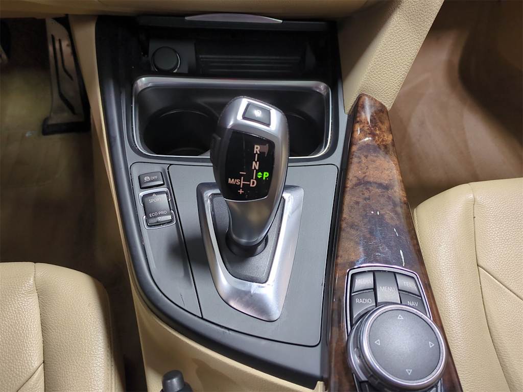 2015 BMW 3 Series 328xi 38