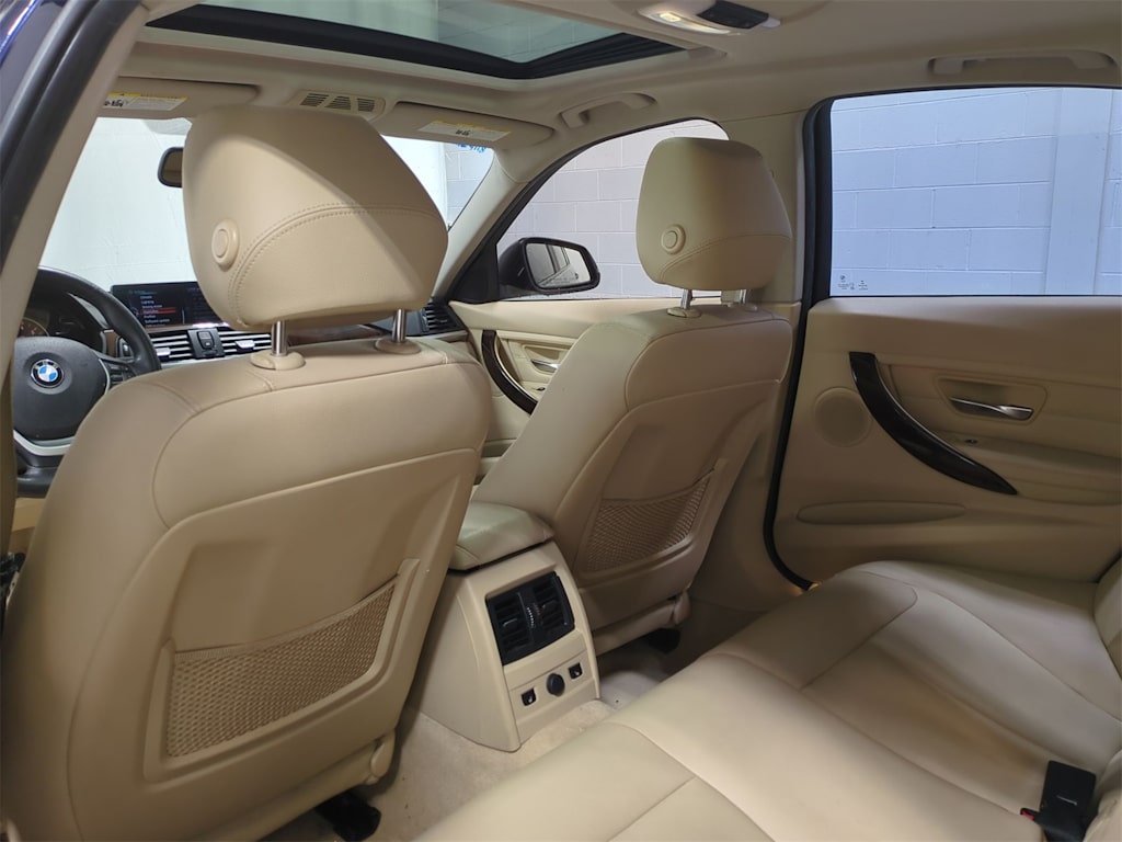 2015 BMW 3 Series 328xi 13