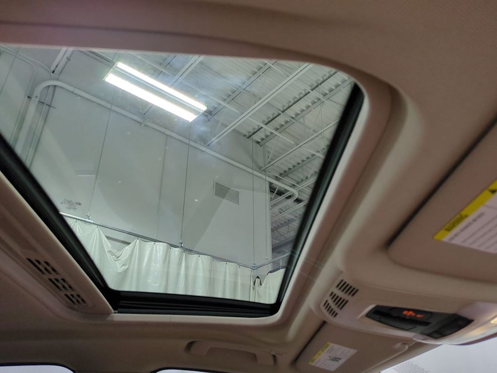 Thumbnail: 2013 BMW 3 Series - 29