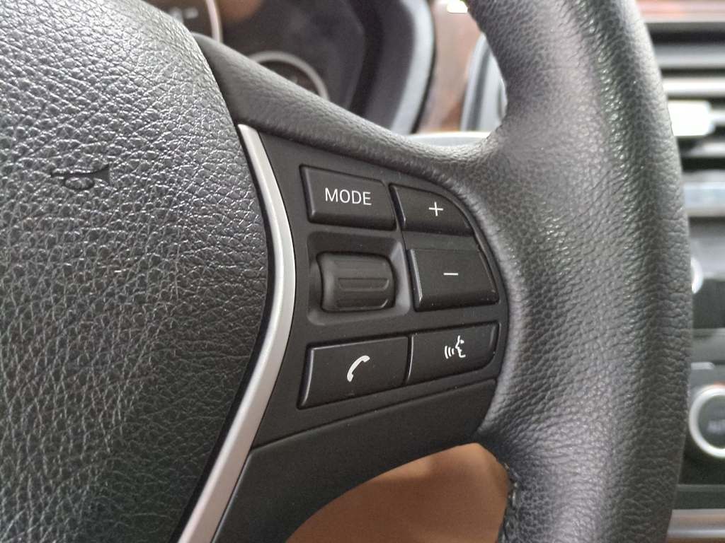 Thumbnail: 2013 BMW 3 Series - 32