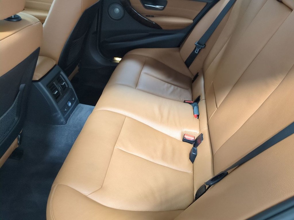 Thumbnail: 2013 BMW 3 Series - 28