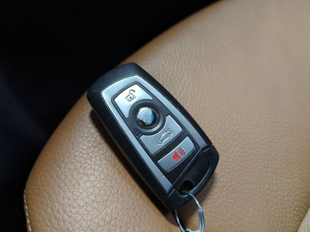 Thumbnail: 2013 BMW 3 Series - 19