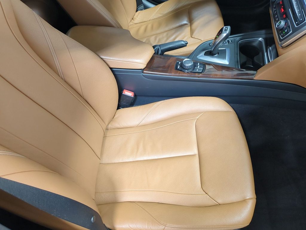 Thumbnail: 2013 BMW 3 Series - 30