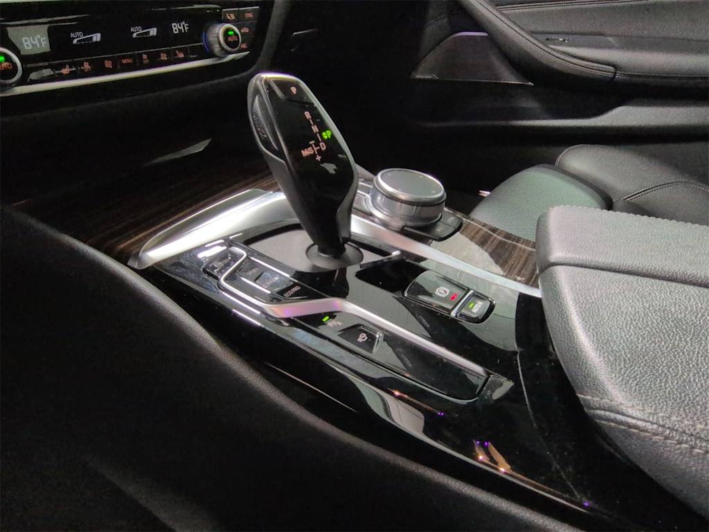 Thumbnail: 2021 BMW 5 Series - 39