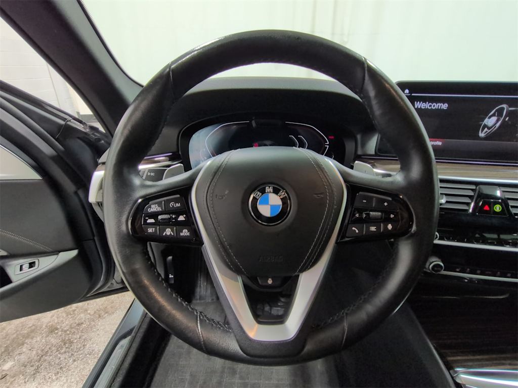 Thumbnail: 2021 BMW 5 Series - 13