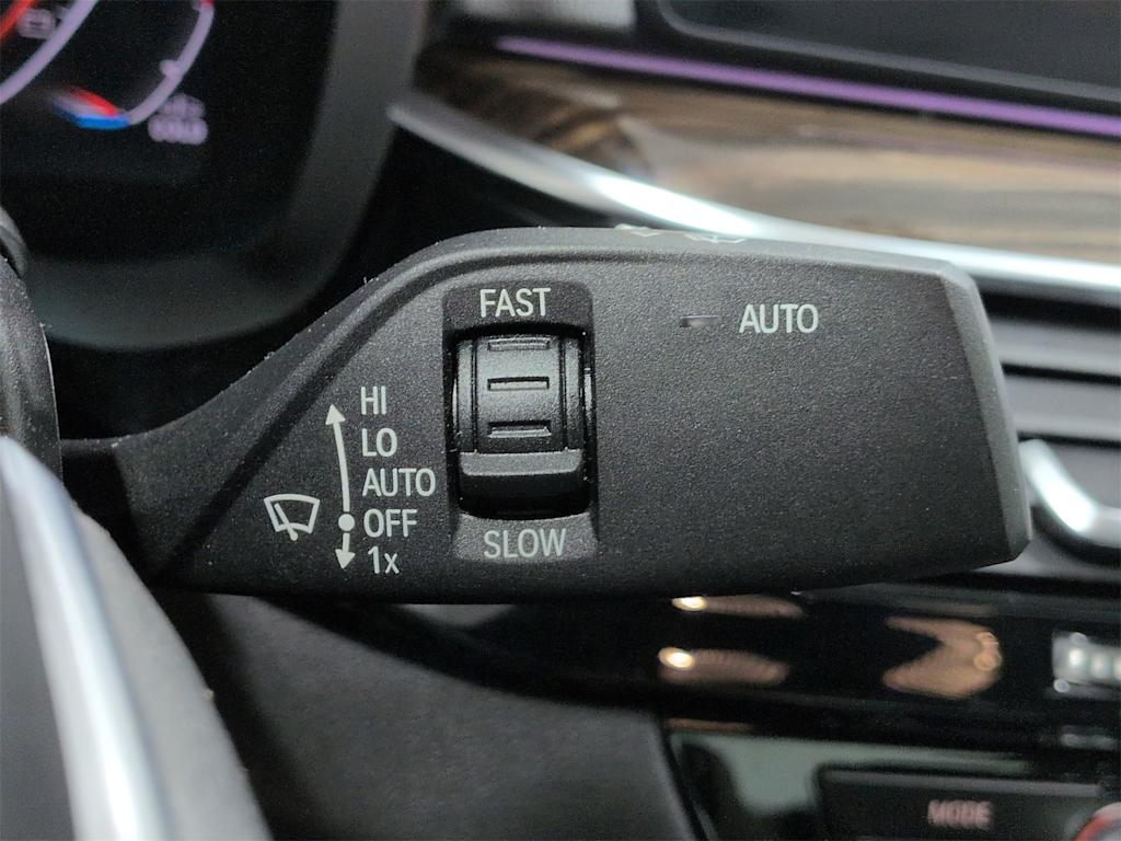 Thumbnail: 2021 BMW 5 Series - 33