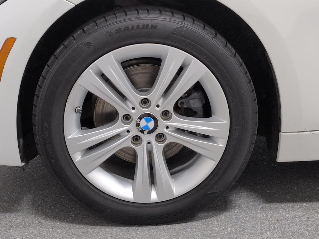 Thumbnail: 2018 BMW 3 Series - 8