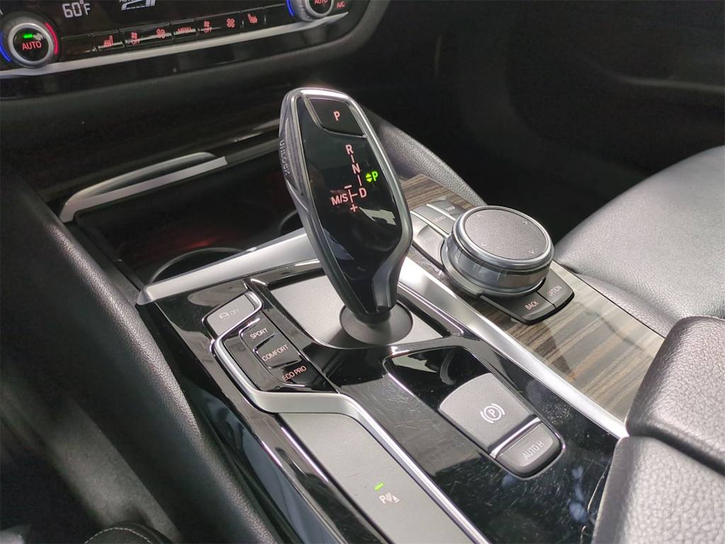 Thumbnail: 2018 BMW 5 Series - 16