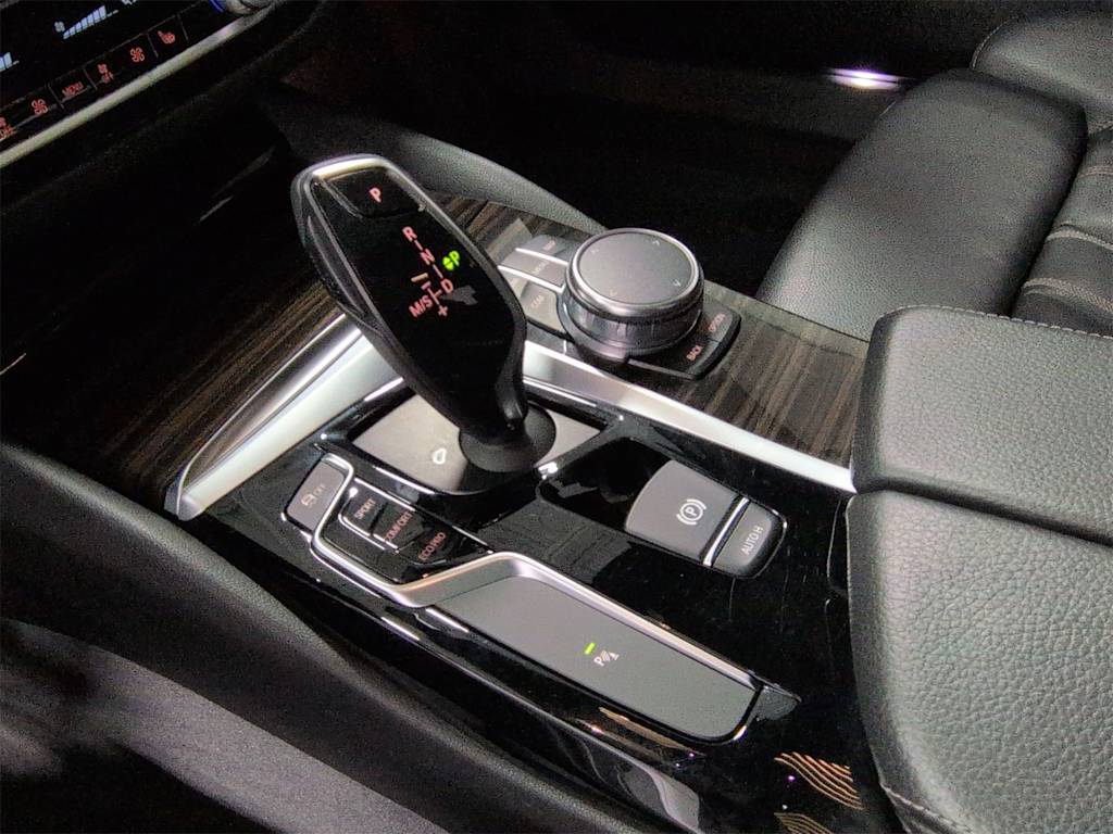 Thumbnail: 2018 BMW 5 Series - 12