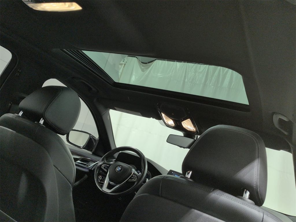 Thumbnail: 2018 BMW 5 Series - 23