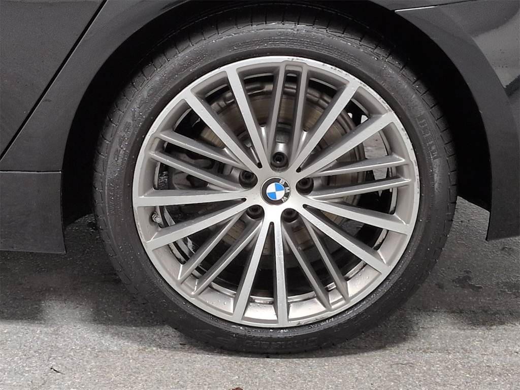 Thumbnail: 2018 BMW 5 Series - 4