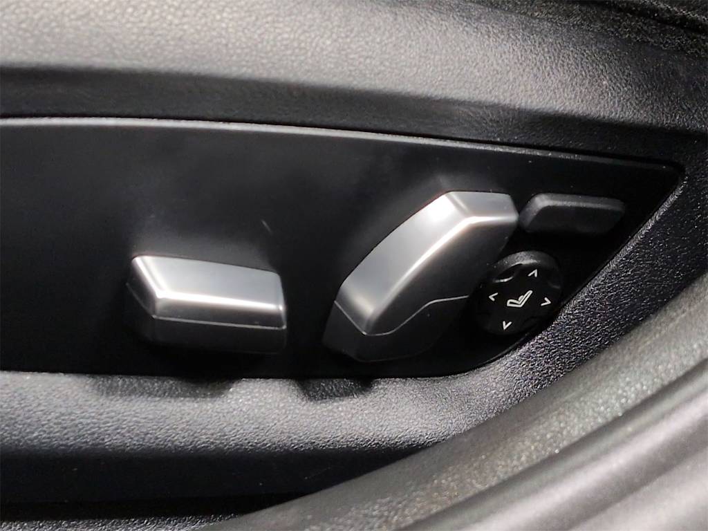 Thumbnail: 2018 BMW 5 Series - 19