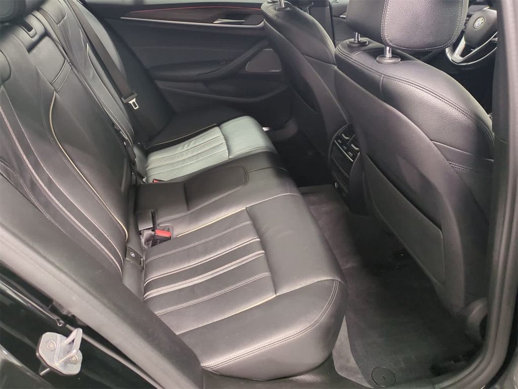 Thumbnail: 2019 BMW 5 Series - 28