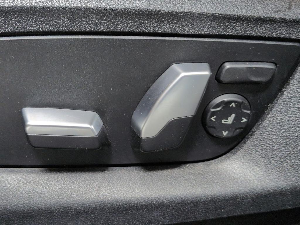 Thumbnail: 2018 BMW 6 Series - 27